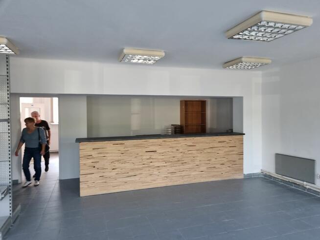 Sprzedam biurowiec w Lesku ul. Przemysłowa 11