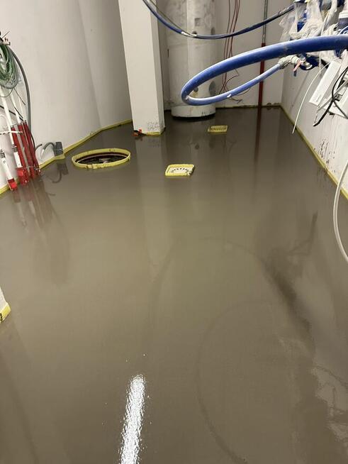 podłoga samopoziomująca cementowa MFC LEVEL 320 35Mpa 2-30mm