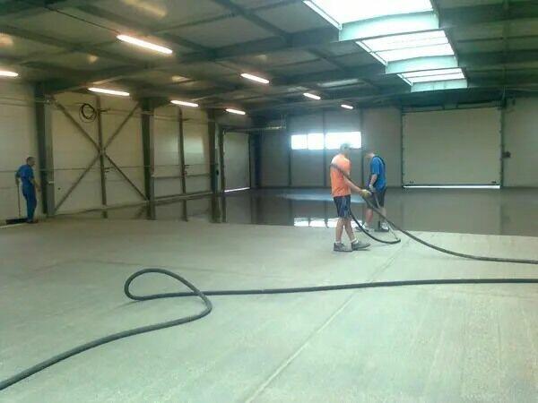 podłoga samopoziomująca cementowa MFC LEVEL 320 35Mpa 2-30mm