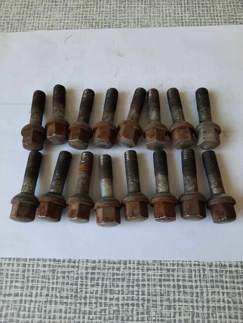 Oryginalne alufelgi Gullideckel 15 Mercedes190 W201 opony