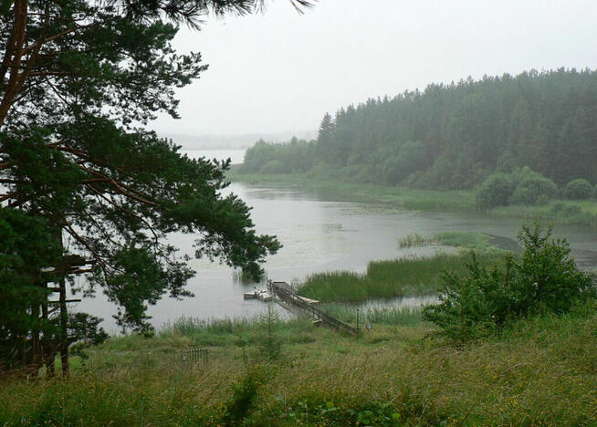 Piękna działka nad jeziorem