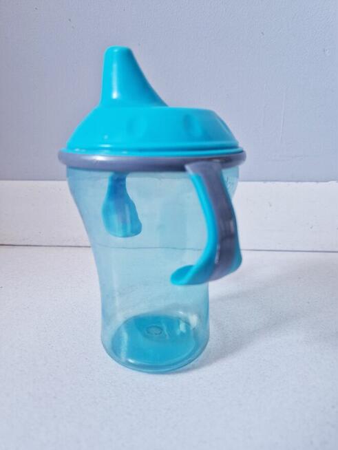 Dziecięce kubki niekapki