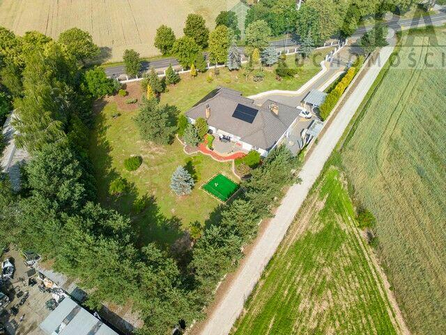 Przestronny dom z dużą działką w Starym Mieście