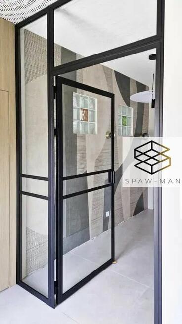 Drzwi loftowe, ścianki metalowo-szklane, balustrady, schody