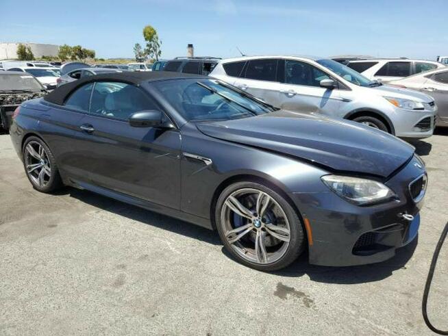 BMW M6 4.4L V8 553KM