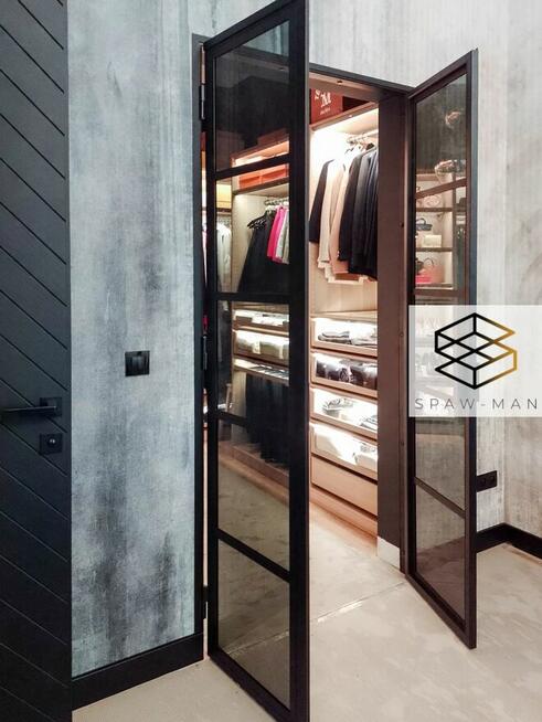 Drzwi loftowe, ścianki metalowo-szklane, balustrady, schody