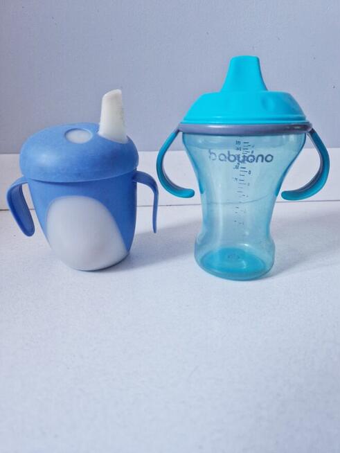 Dziecięce kubki niekapki