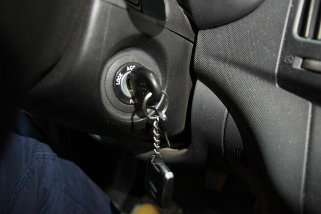 naprawa, wymiana zamków, stacyjek samochodowych, ślusarz