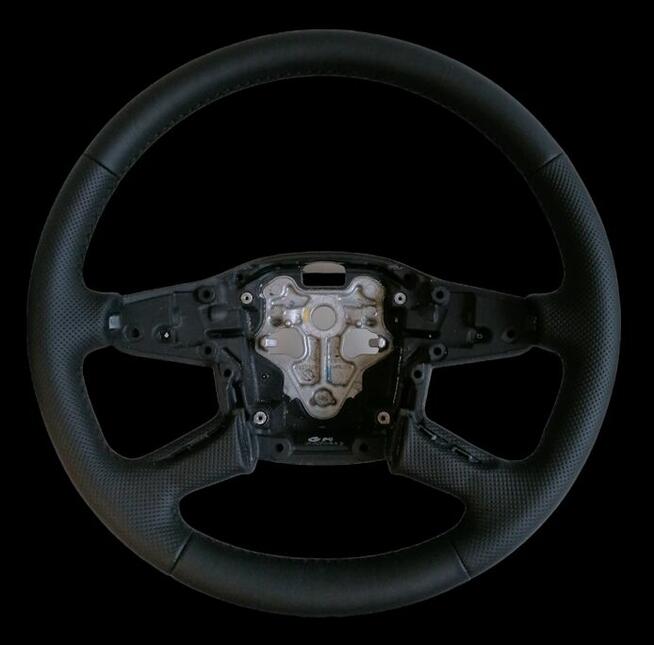 Kier Center - obszywanie i modyfikacja owalu kierownic