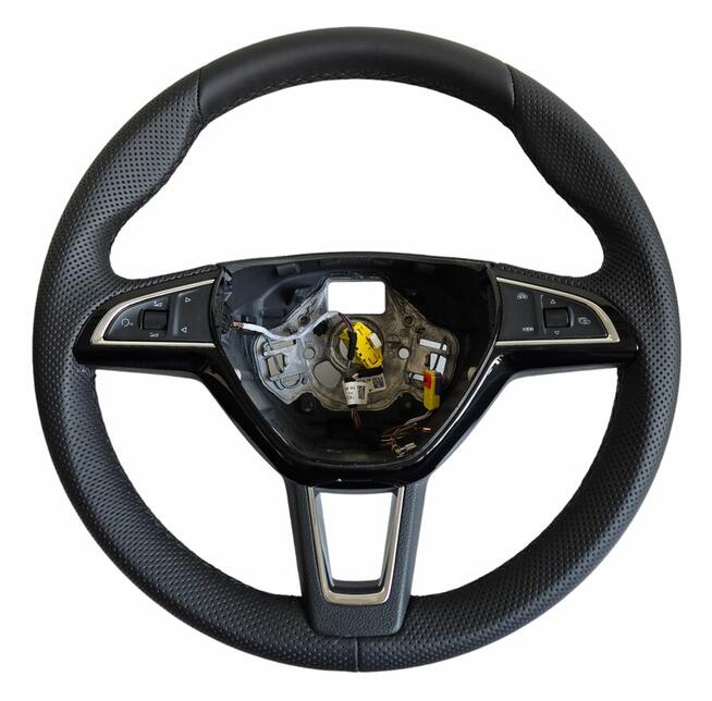 Kier Center - obszywanie i modyfikacja owalu kierownic, dywa