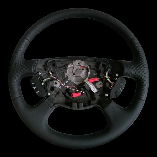 Kier Center - obszywanie kierownic, modyfikacja owalu