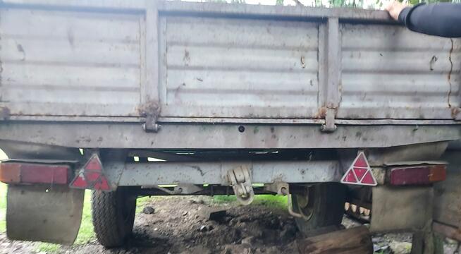 Sprzedam przyczepę rolnicza plus oś