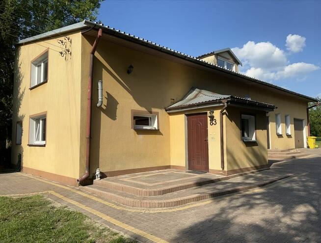 Dom z działką, budynek gospodarczy z częścią mieszkalną