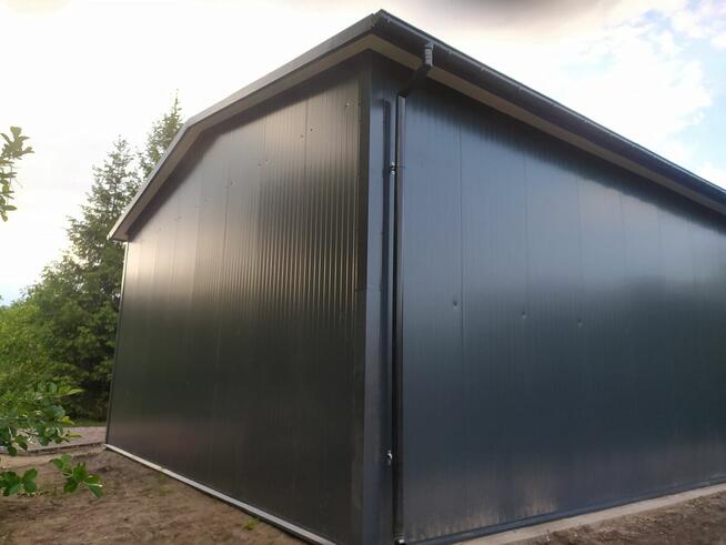 Konstrukcja hali stalowej o wymiarach 8m x 24m x 5,5m
