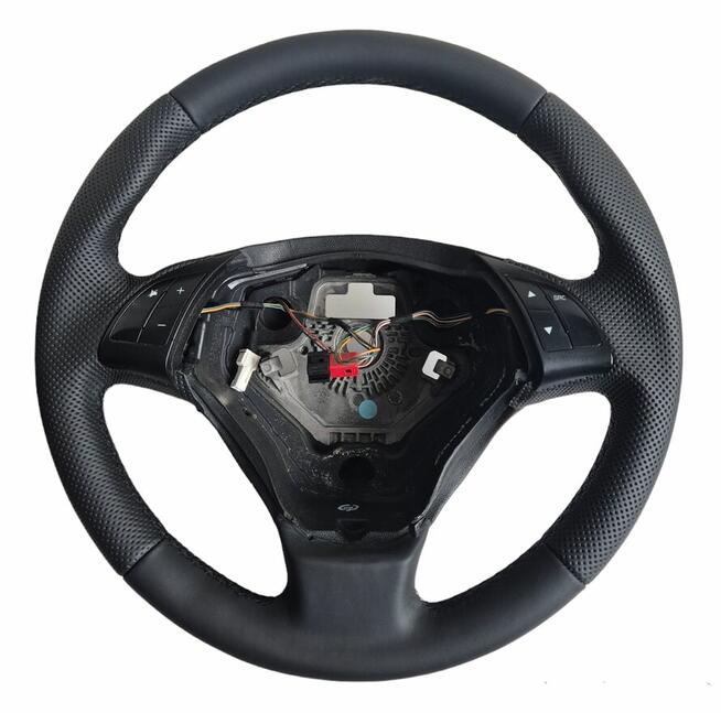 Kier Center - obszywanie kierownic, modyfikacja owalu