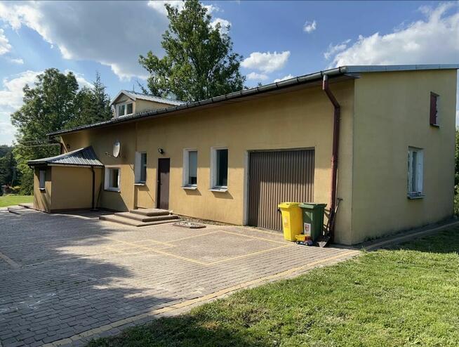 Dom z działką, budynek gospodarczy z częścią mieszkalną