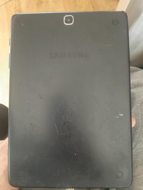 Tablet Samsung SM-T555 9,7 2 GB / 16 GB czarny