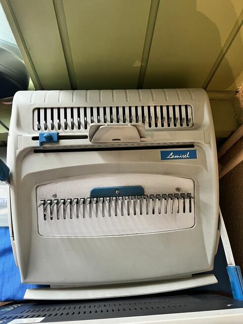 Syndyk sprzeda - wyposazenie biura