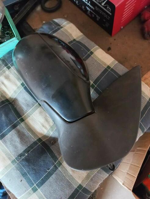 Używane Prawe Oryginalne Lusterko Peugeot 206. Polecam.