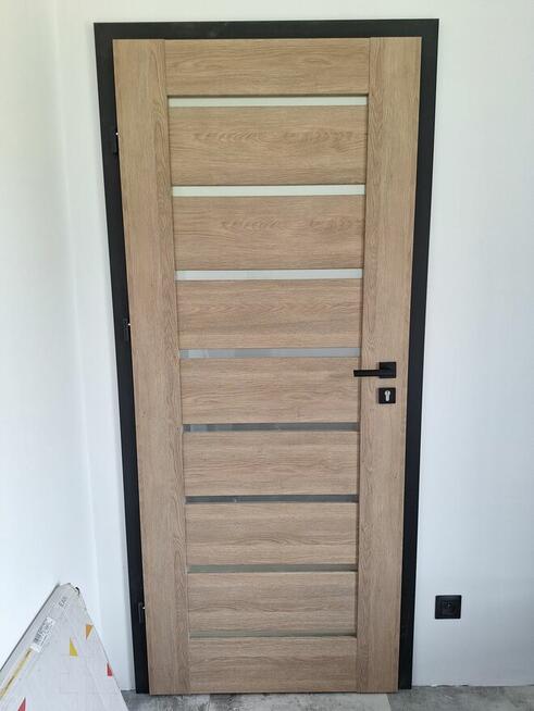 Montaż drzwi zewnętrznych i wewnątrznych