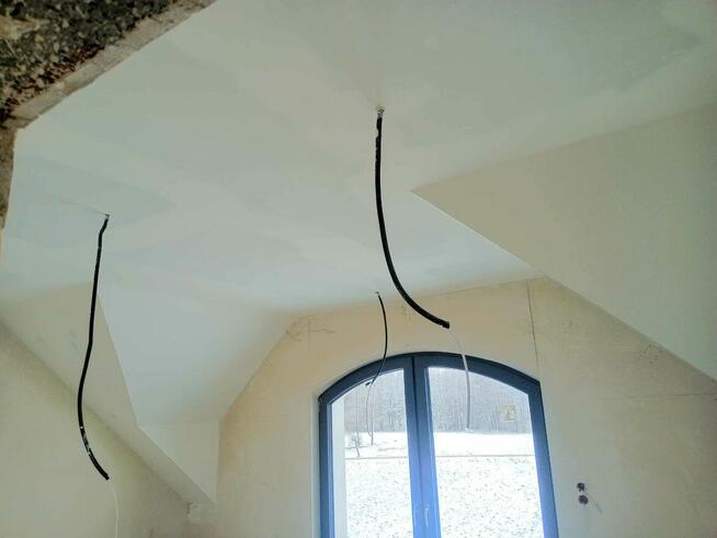 Przyjmuje zlecenie na adaptacji poddaszu, Gładzi, Malowanie .