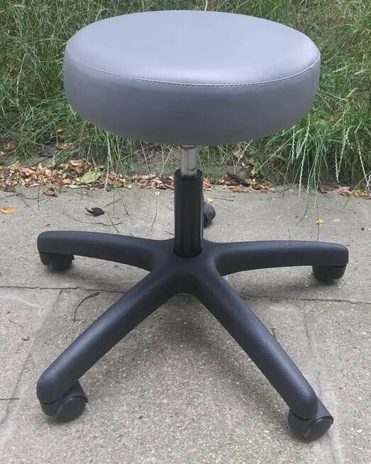 Naprawa krzeseł biurowych, tapicerowanie i naprawa mebli