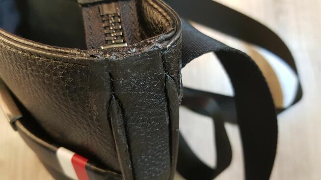 Saszetka torebka listonoszka *Tommy Hilfiger*