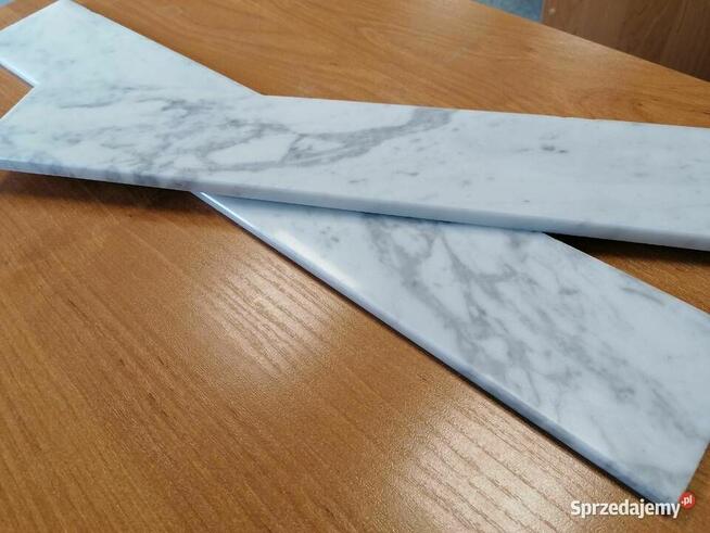 Cokół marmurowy CARRARA BIANCO wys. 8 cm