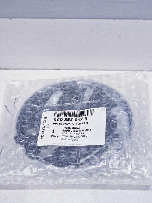 NOWY emblemat, logo Volkswagen Golf VII