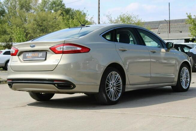 Ford Fusion Podgrzewane fotele/ Kamera cofania/ Ciemne wnętrze/ Szyberdach/ TPMS