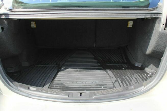 Ford Fusion Podgrzewane fotele/ Kamera cofania/ Ciemne wnętrze/ Szyberdach/ TPMS