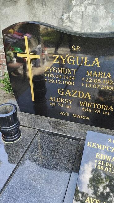 MALOWANIE LITER NA POMNIKU - TROSKLIWI.COM