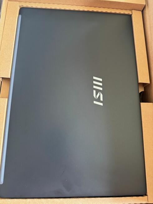 Nowy laptop MSI Modern 15 B11M z 12 czerwca ( gwarancja ) Wa