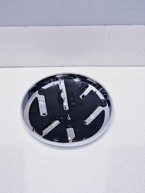 NOWY emblemat, logo Volkswagen Golf VII