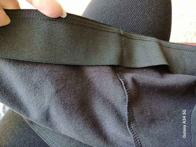 Błyszczące legginsy, L