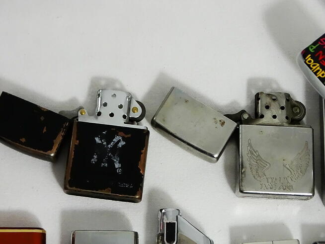 Zapalniczki gazowe i benzynowe