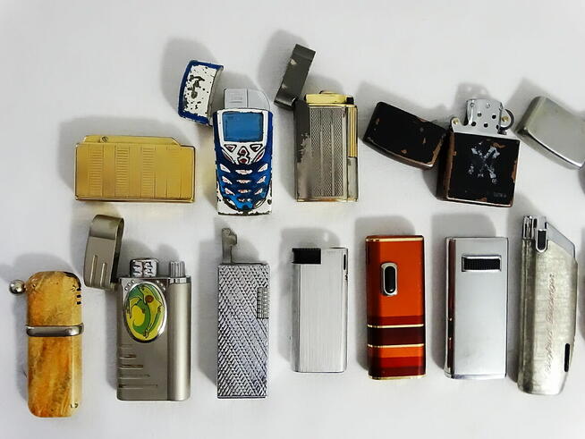 Zapalniczki gazowe i benzynowe