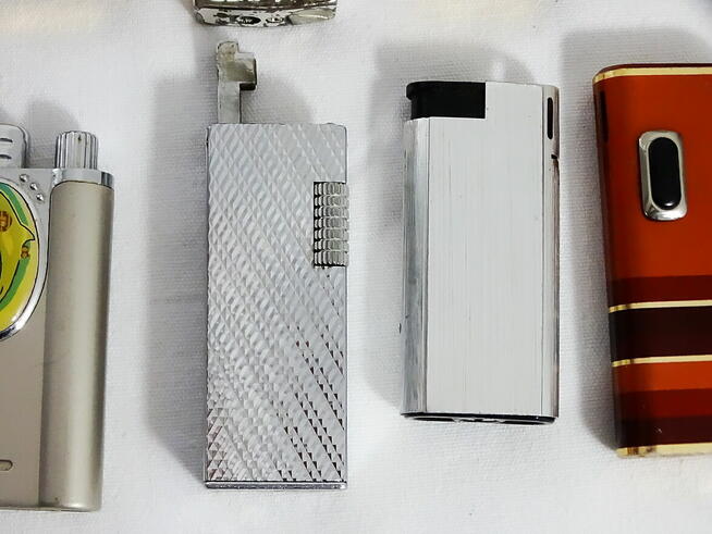 Zapalniczki gazowe i benzynowe