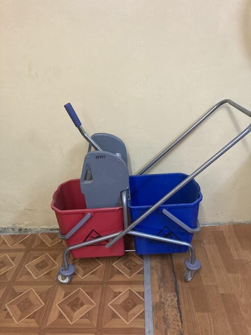 Wózek do sprzatania wózek serwisowy