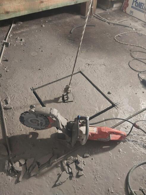 Wiercenie w betonie. Przewierty. Otwory do klimatyzacji.