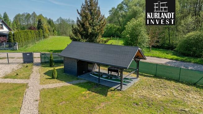 Dwa domy przy jeziorze