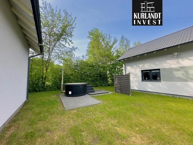 Dwa domy przy jeziorze