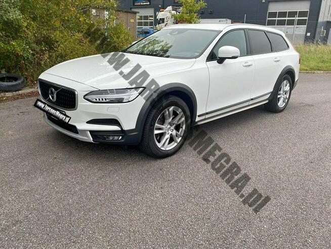 Volvo  V90 Cross Country