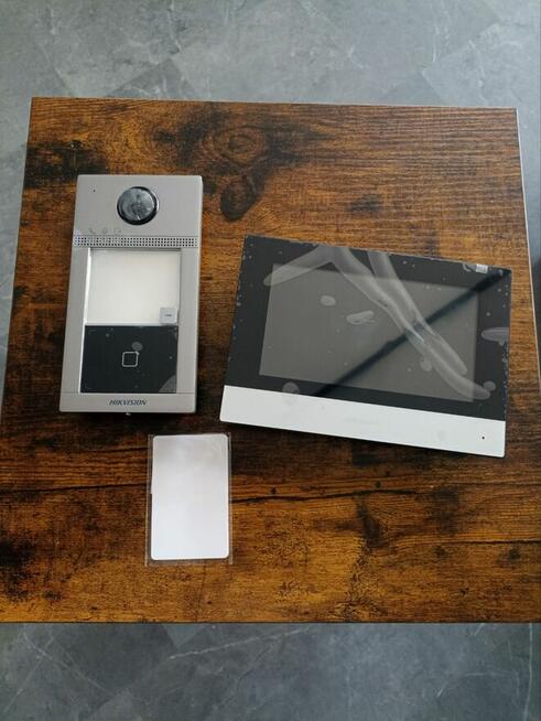 HIKVISION DS-KIS604-S(c) wideodomofon z ekranem dotykowym 7