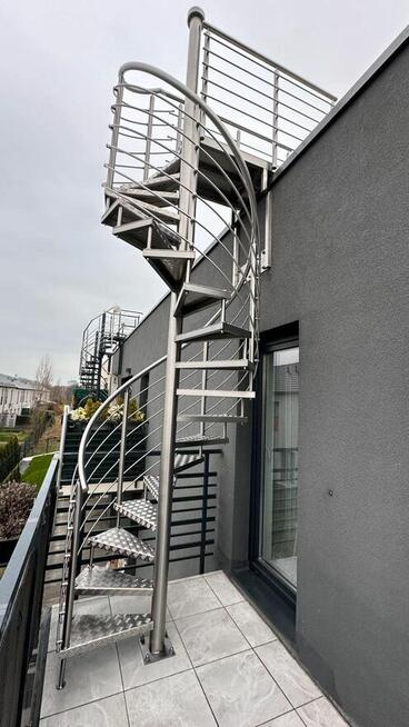 Bramy, balustrady, balkony, schody ze stali nierdzewnej