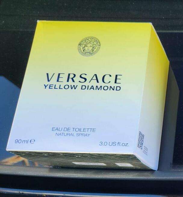 versace yellow diamond