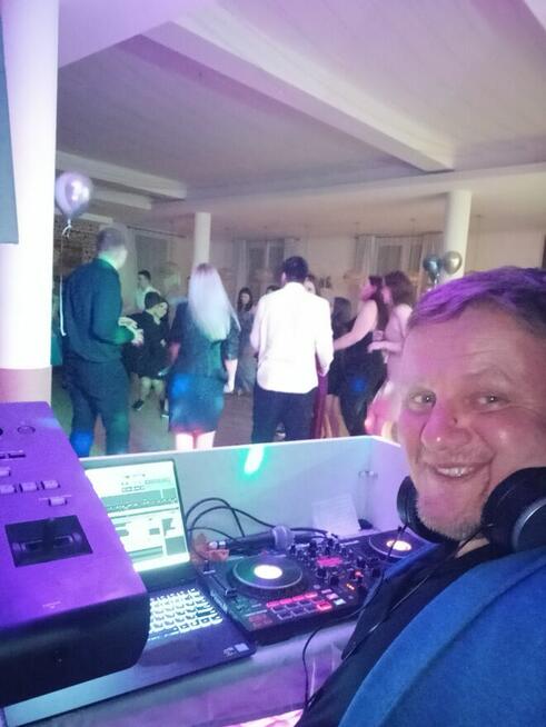 Oprawa muzyczna. DJ i muzyka na żywo