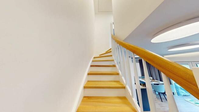 Dwupoziomowy apartament z ogródkiem nad Bałtykiem!