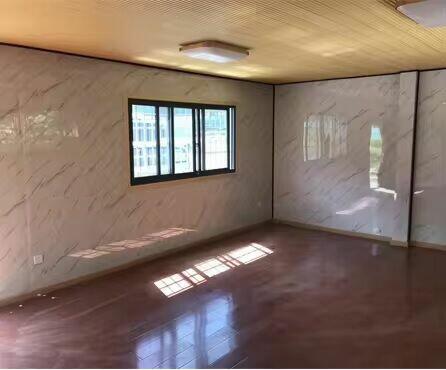 Duży nowoczesny dom modułowy z 4 sypialniami 3 łazienkami i