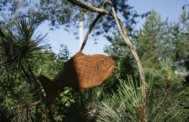 Ryby, dekoracyja zawieszana na drzewo. Drewniana ozdoba ogro